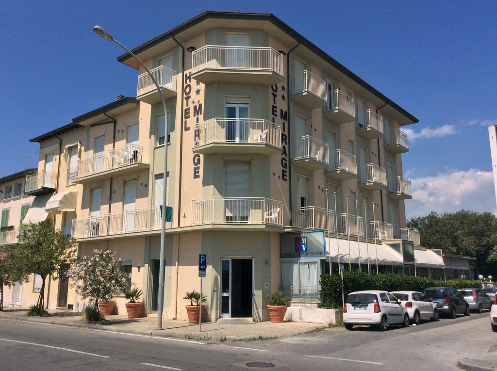 Hotel Mirage Marina di Pietrasanta Buitenkant foto
