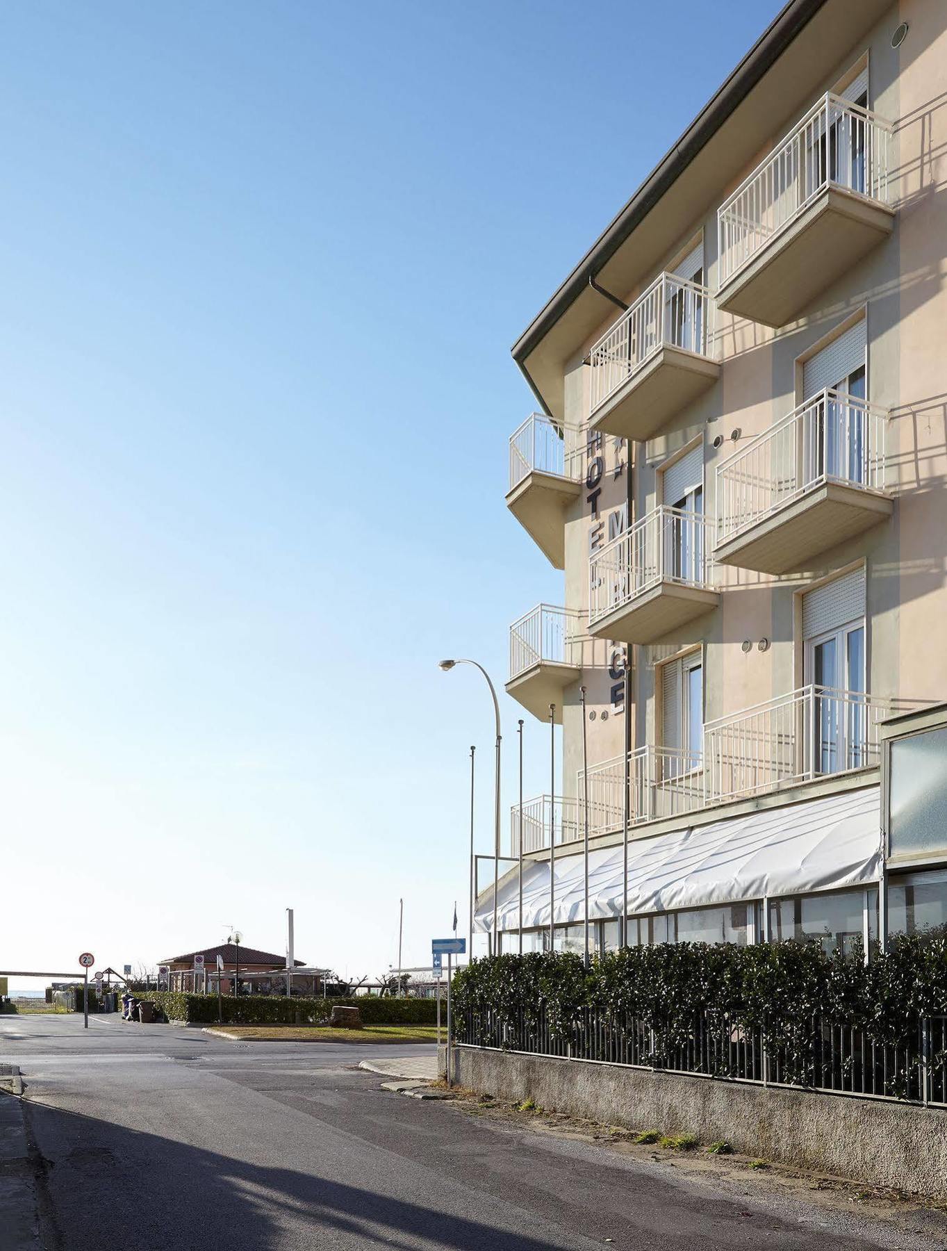 Hotel Mirage Marina di Pietrasanta Buitenkant foto
