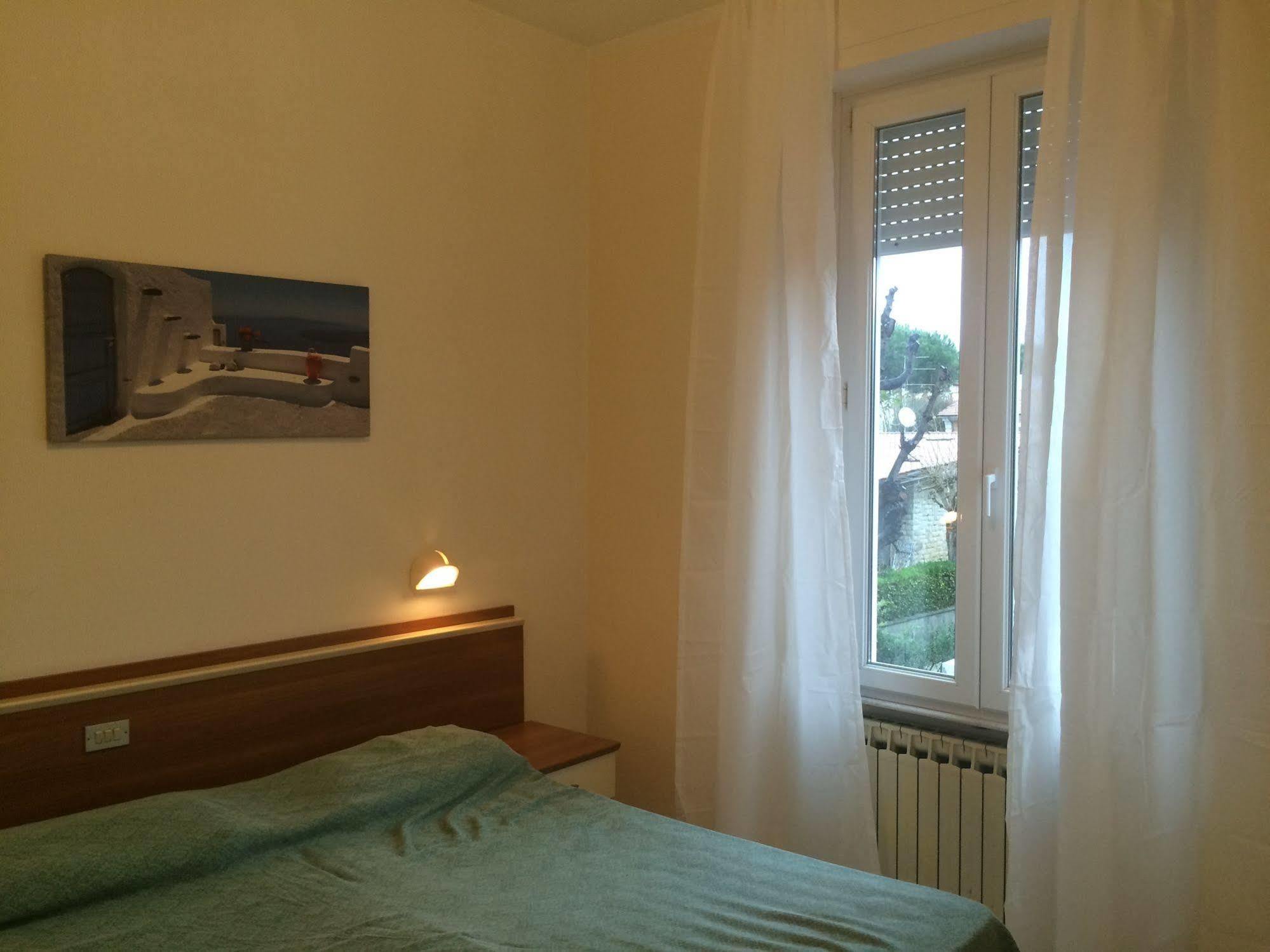 Hotel Mirage Marina di Pietrasanta Buitenkant foto