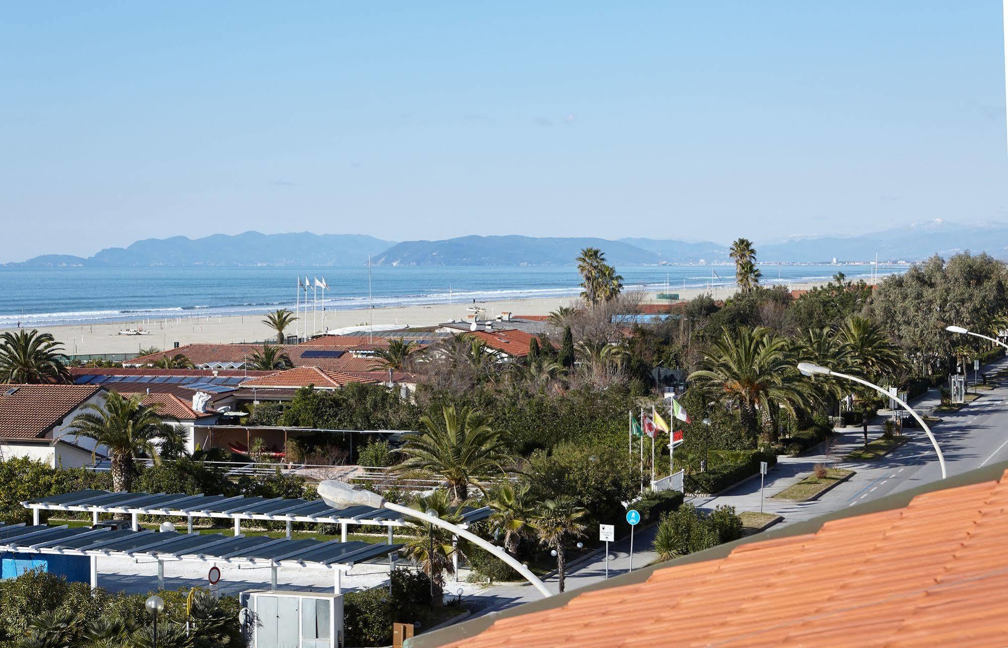 Hotel Mirage Marina di Pietrasanta Buitenkant foto