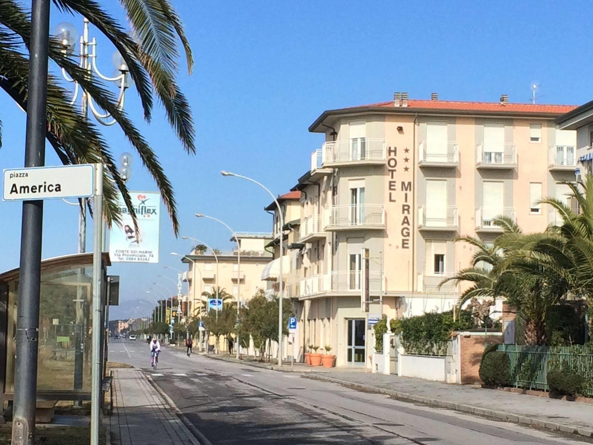 Hotel Mirage Marina di Pietrasanta Buitenkant foto